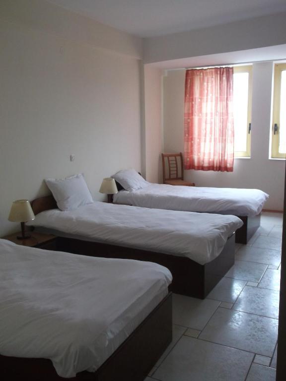 Montenegrin Inn Ohrid Bilik gambar