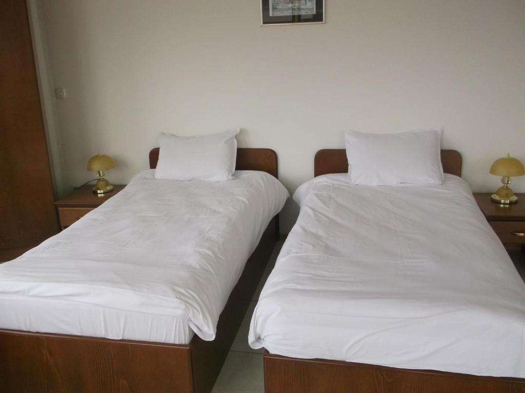 Montenegrin Inn Ohrid Bilik gambar